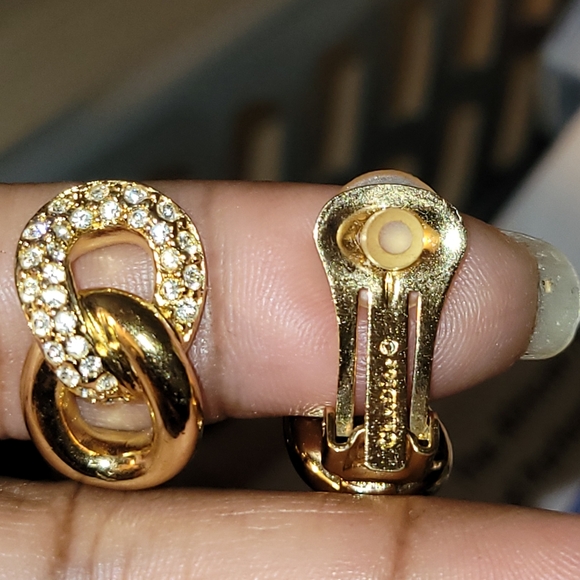 Vintage Christian Dior Gold Plated Crystal Chain Link Hoop Earrings - Picture 3 of 5